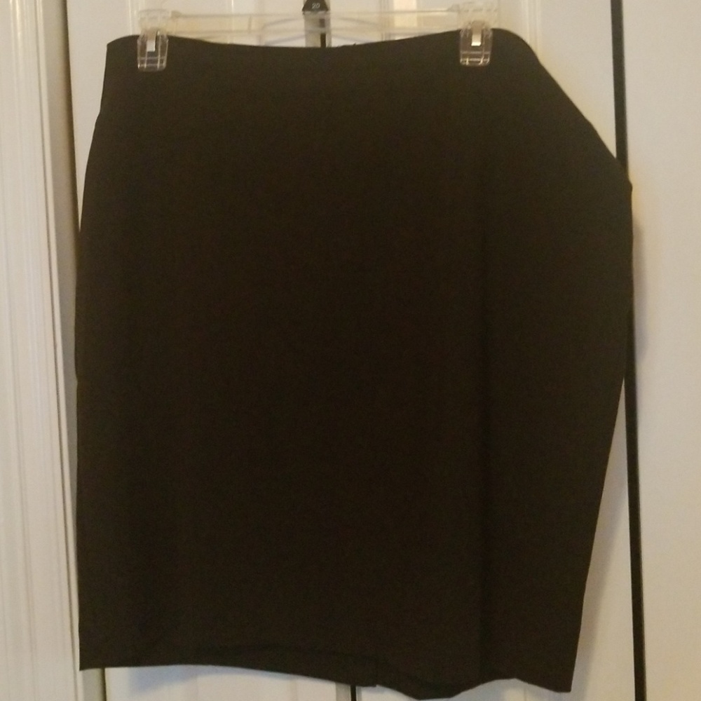 Black pencil skirt